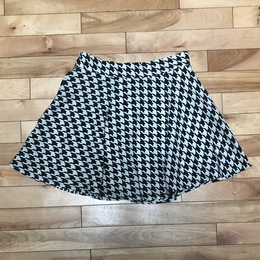 One Clothing Houndstooth Circle Skirt Sz XS